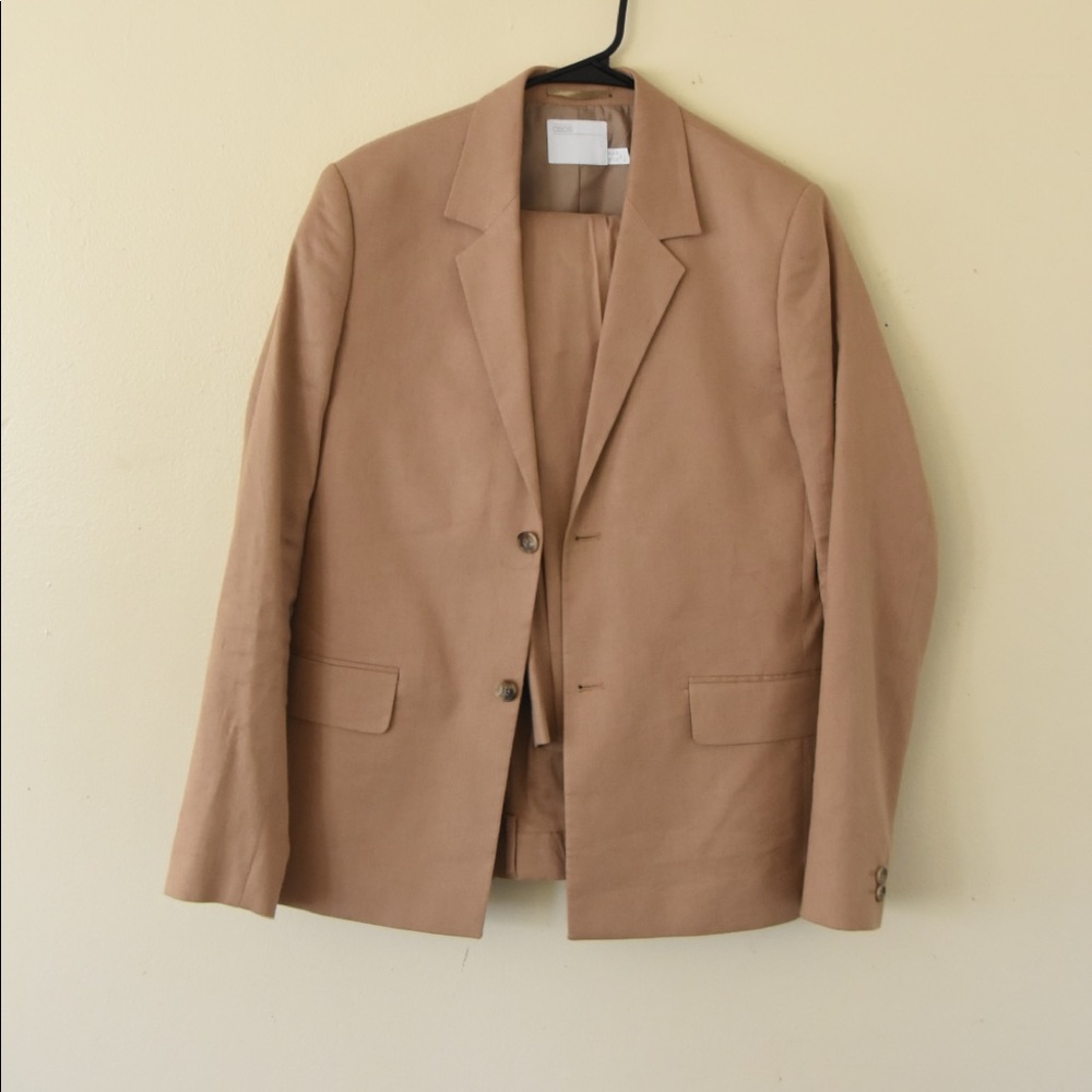 tan casual suit with pants